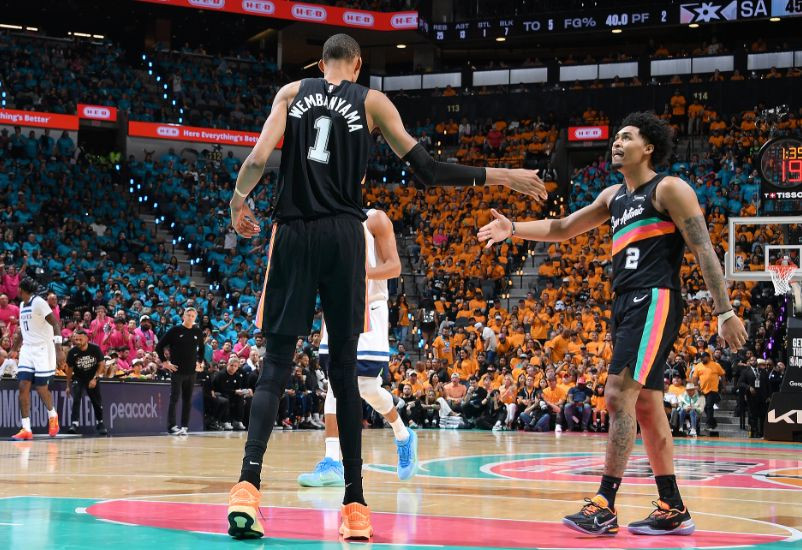 NBA半决赛录像完整版-森林狼vs马刺G1全场回放（5.5）文班亚马12记盖帽创历史 尚帕尼错失绝杀 附比赛数据战报
